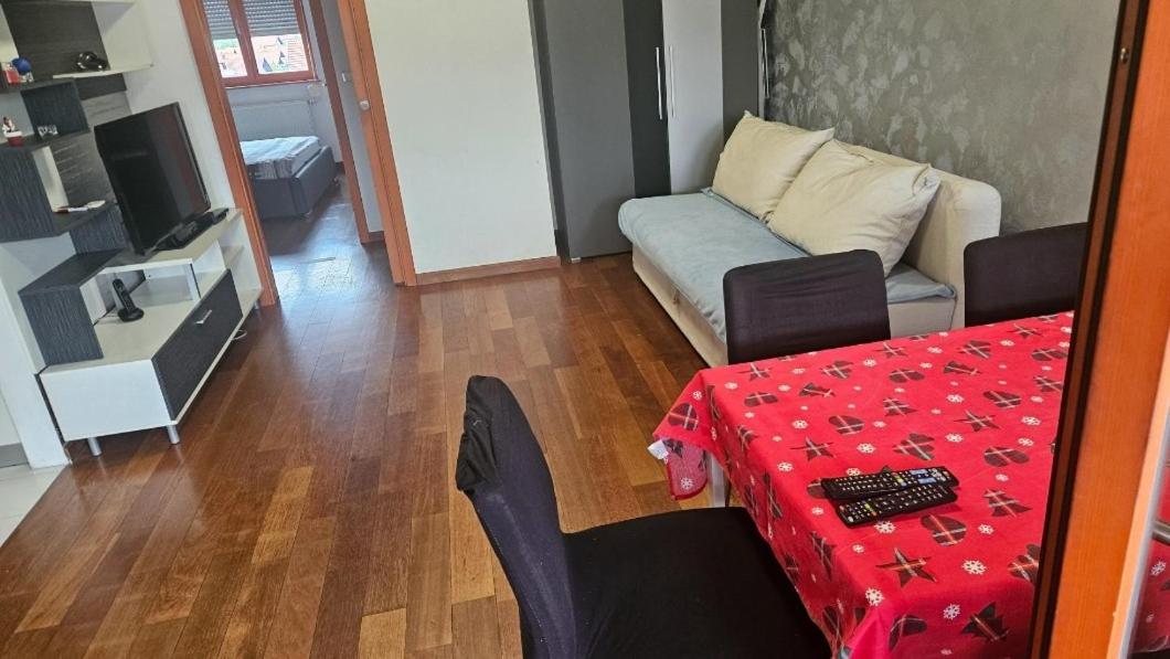 Апартаменты Apartman In Club Загреб Экстерьер фото